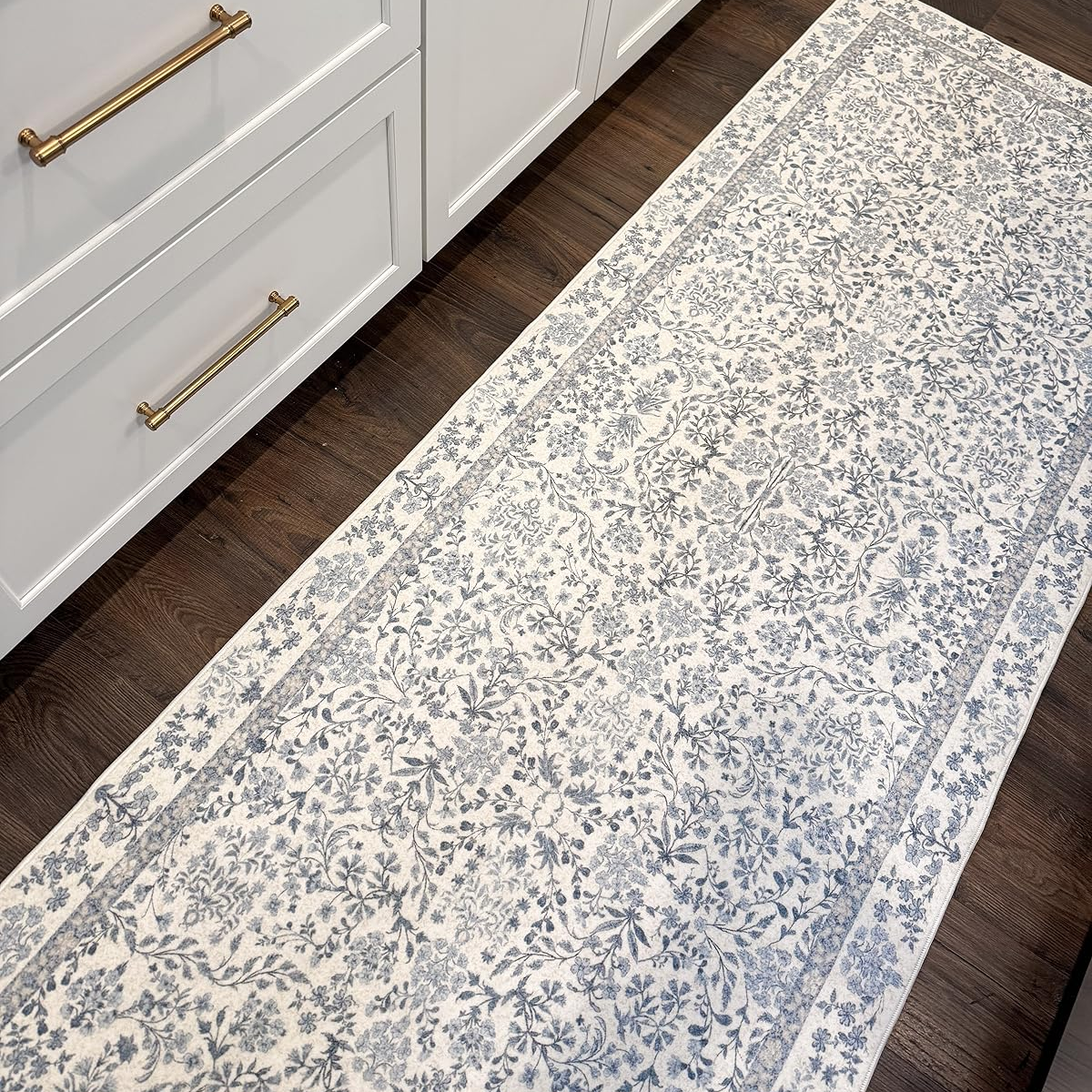 Vintage Floral Washable Runner Rug - Non-Slip & Machine Washable